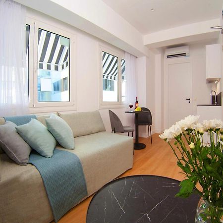Phaedrus Living Executive Kriel Suites 101 Athens Exterior photo
